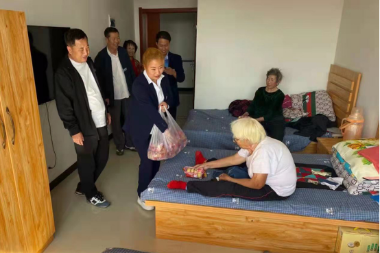 情满中秋节 慰问暖人心(图4) 情满中秋节 慰问暖人心(图4)