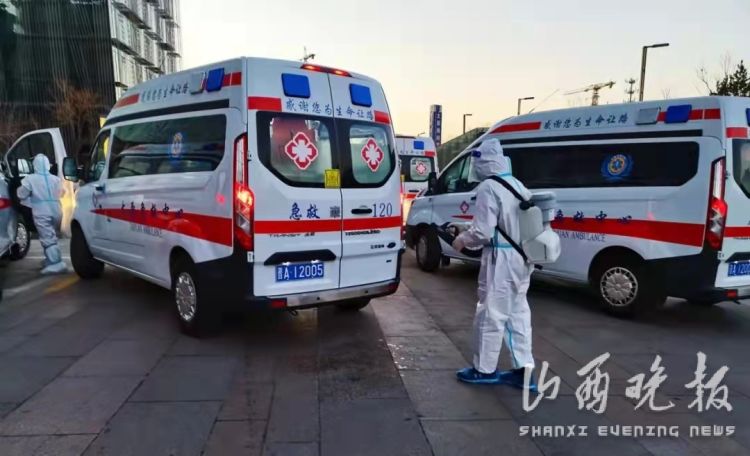 最美逆行“120驾驶员” 他们一直行驶在路上(图2) 最美逆行“120驾驶员” 他们一直行驶在路上(图2)