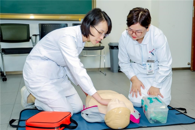 医者引领 全民参与 让AED动起来！ 沃尔沃汽车携手医疗力量共筑生命防线(图4)