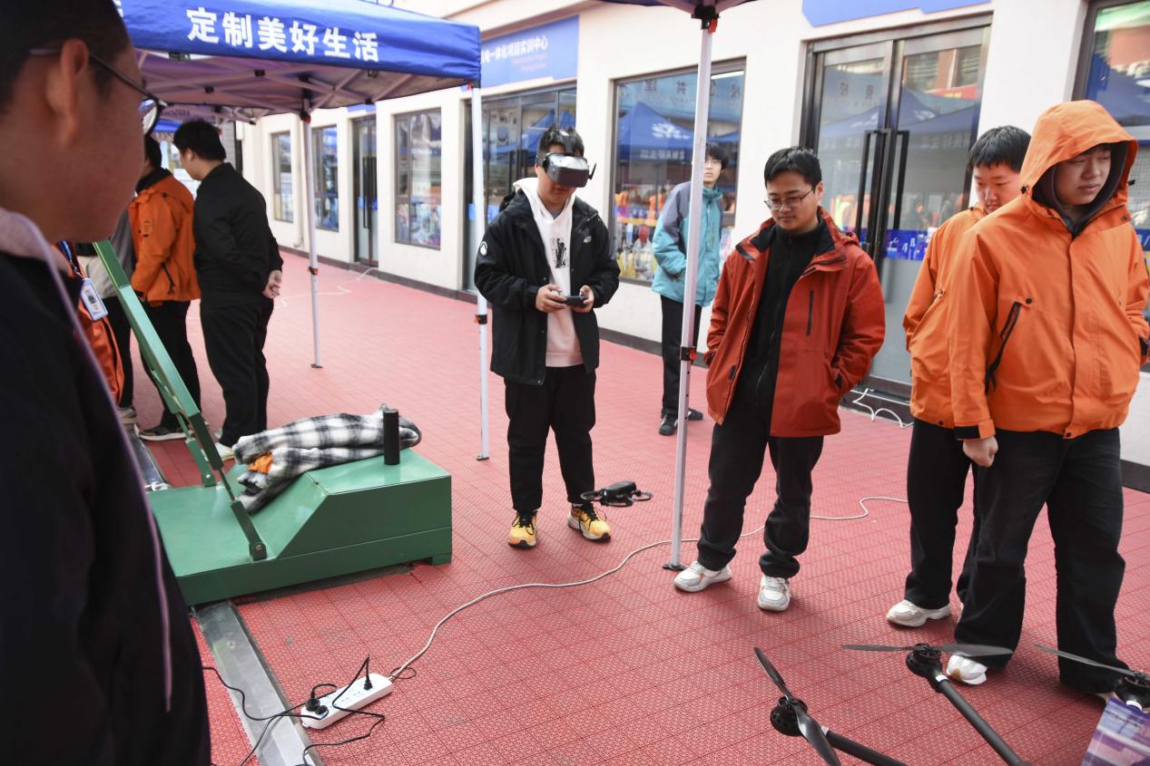 技能逐梦·职创未来|山西新华2026春季职教周活动圆满落幕!(图10) 技能逐梦·职创未来|山西新华2026春季职教周活动圆满落幕!(图10)