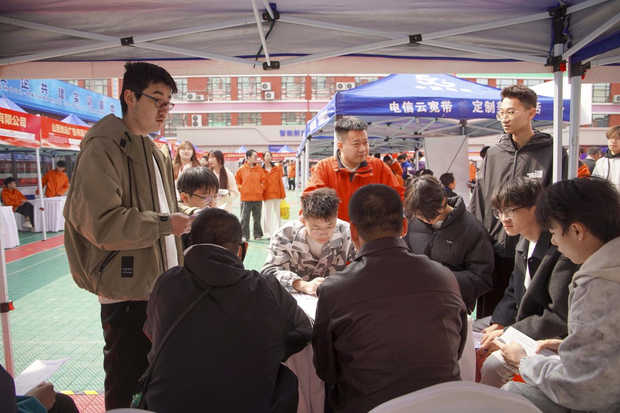 春风送岗，职梦启航｜山西新华2026届春季人才双选会圆满举行(图7)